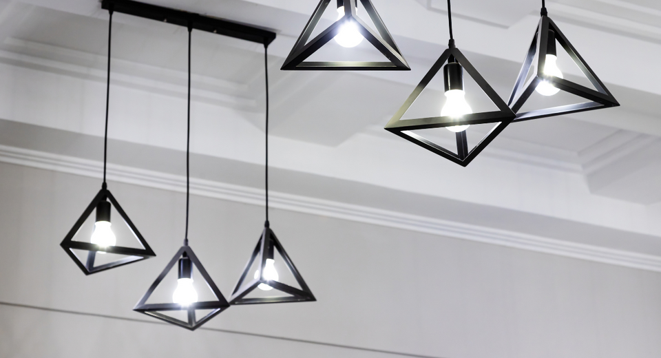 Lustres e Luzes Pendentes