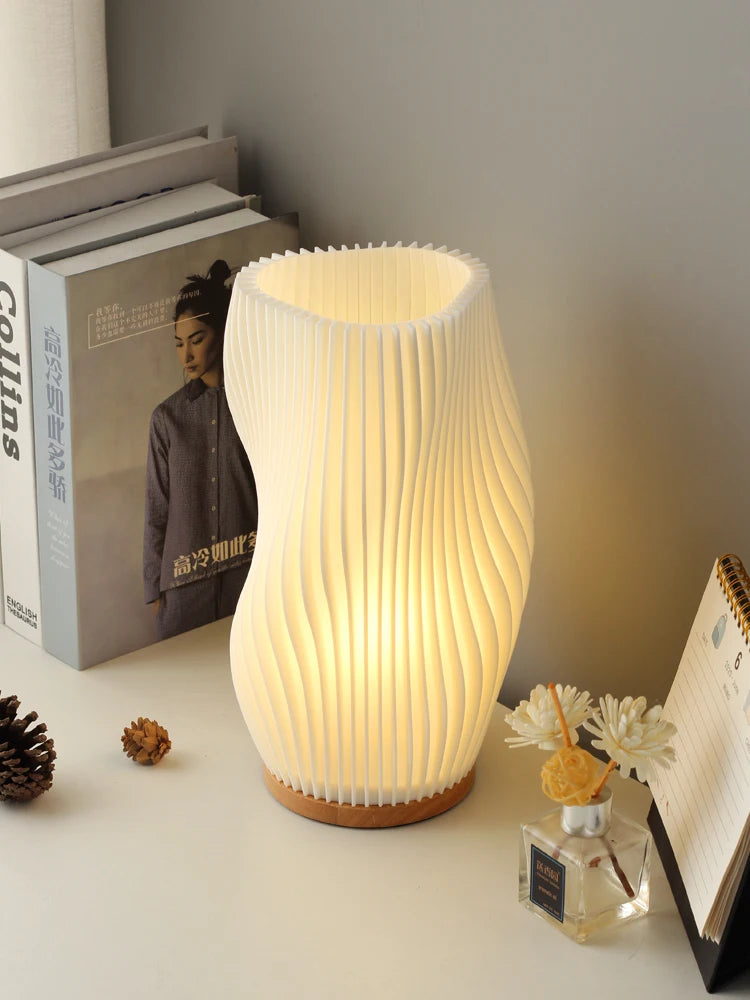 Luminária de Mesa 3D com Efeito Ondulado - Lumecasa