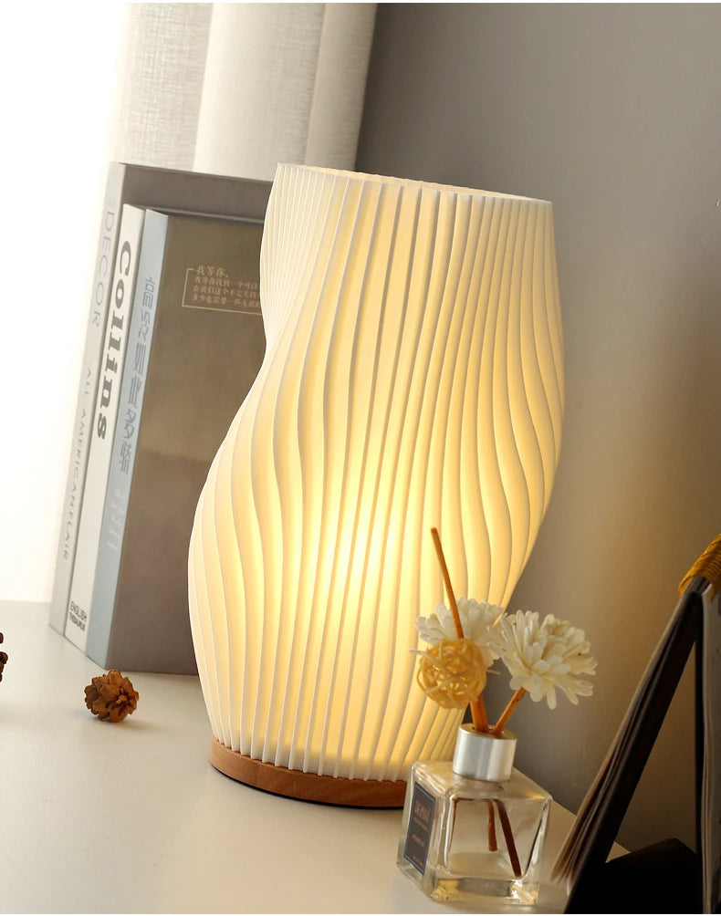 Luminária de Mesa 3D com Efeito Ondulado - Lumecasa