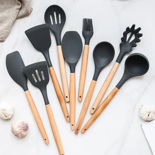 Conjunto de 12 Utensílios de Cozinha em Silicone com Cabo de Madeira - Lumecasa