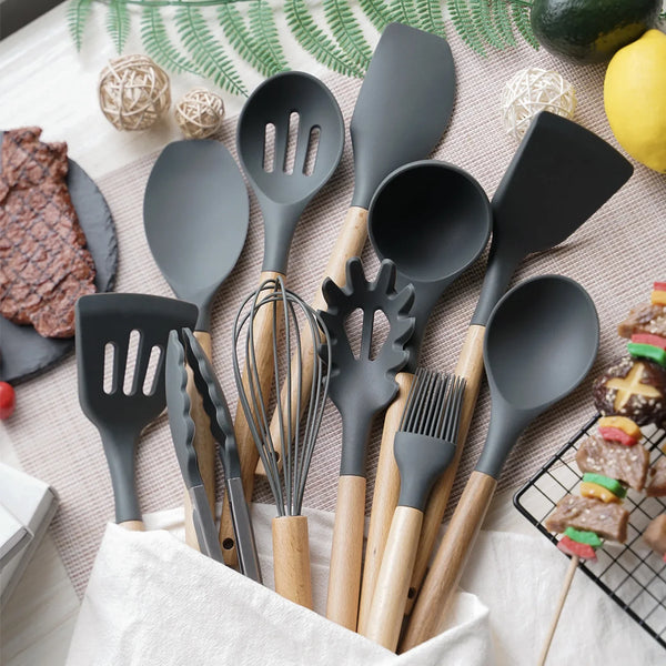 Conjunto de 12 Utensílios de Cozinha em Silicone com Cabo de Madeira - Lumecasa
