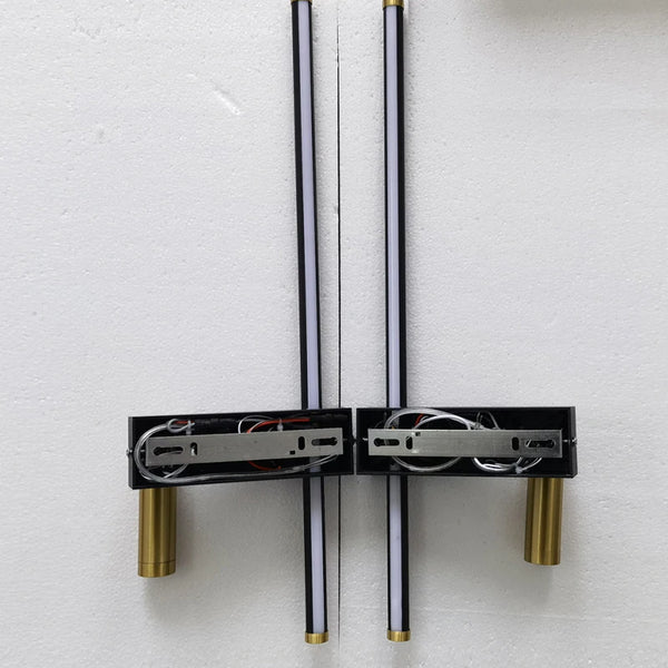 Kit 2 Arandelas LED Moderna Preto e Dourado Iluminação Sofisticada para Quartos e Salas - Lumecasa